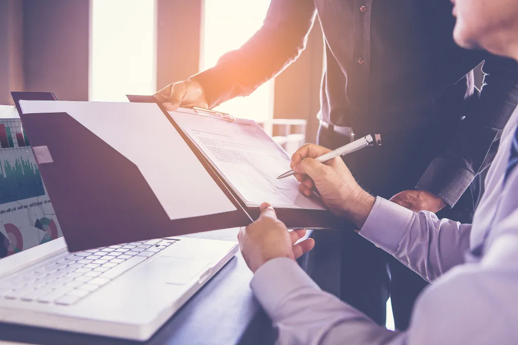 How to Make an Offer to Buy a Business 1 AdobeStock 169518057