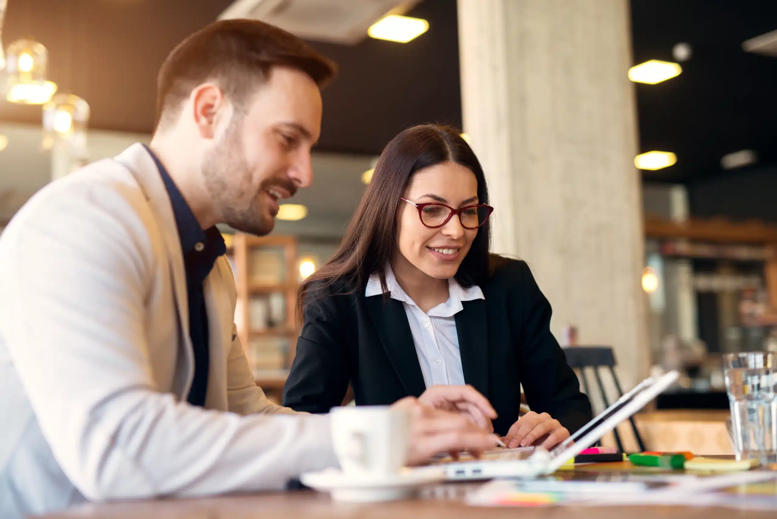 A Complete Guide to Working With a Business Broker During a Business Sale