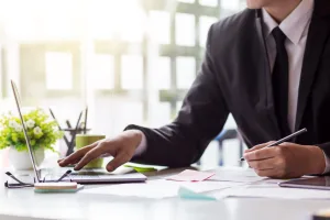 How Much Does a Dallas Business Broker Cost? 1 AdobeStock 310228250